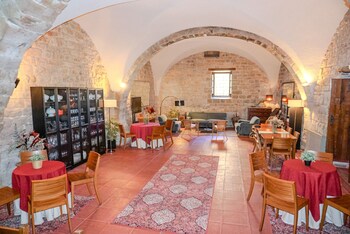 hotel rural la sala de camos