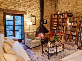 hotel rural la sala de camos