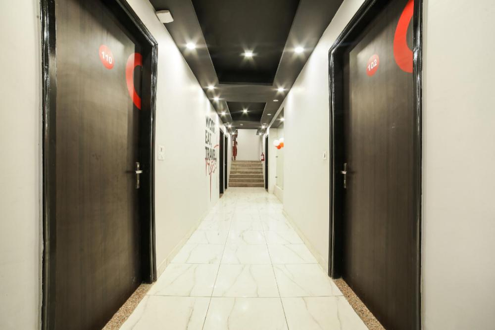 capital o 70301 rohil residency