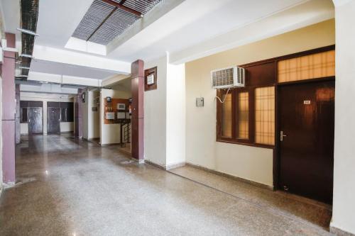 hotel o av residency near botanic garden of indian republic