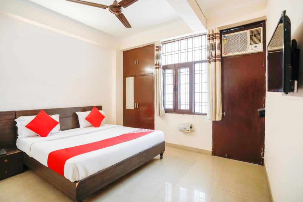 hotel o av residency near botanic garden of indian republic
