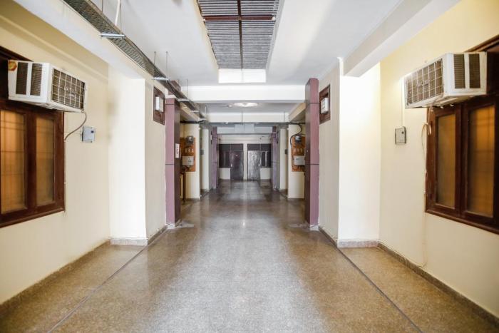 hotel o av residency near botanic garden of indian republic