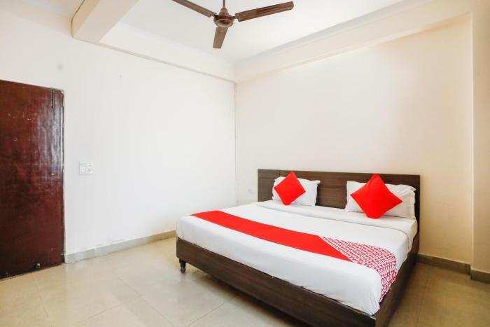 hotel o av residency near botanic garden of indian republic