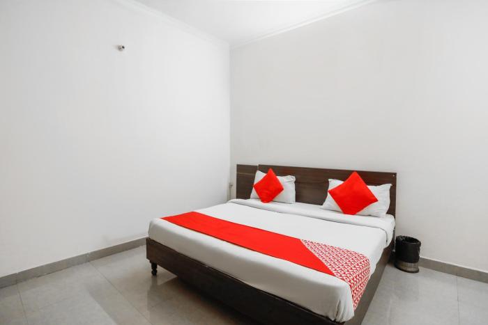 hotel o av residency near botanic garden of indian republic