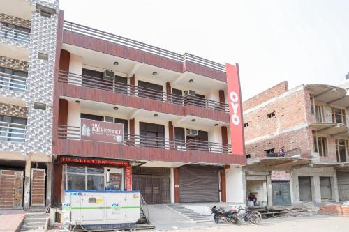 hotel o av residency near botanic garden of indian republic