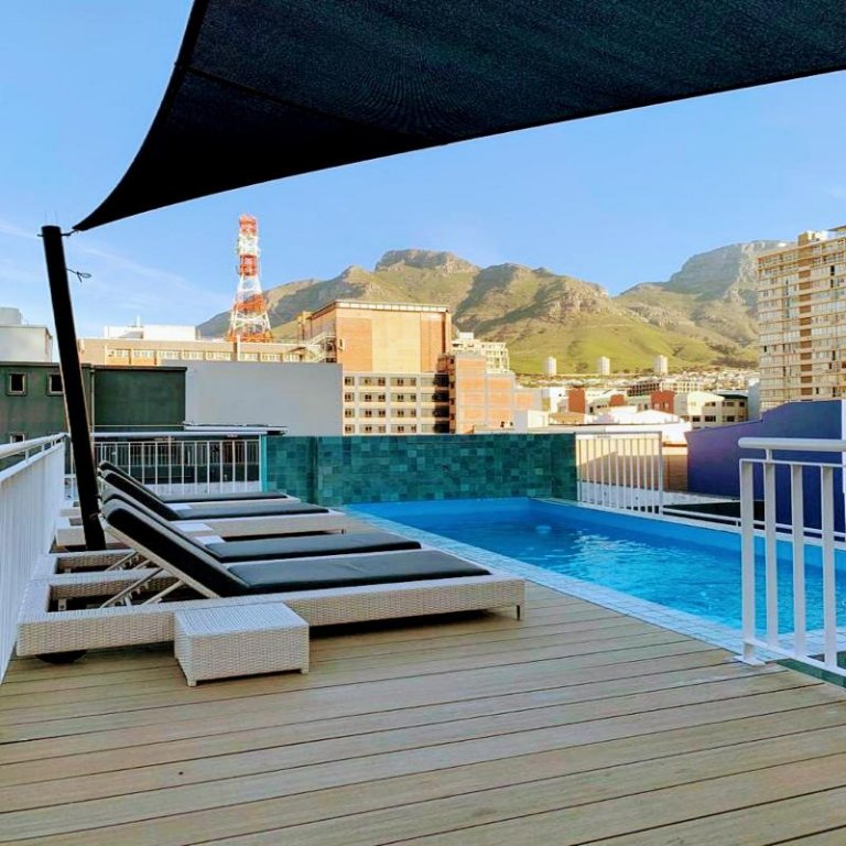 urban oasis aparthotel