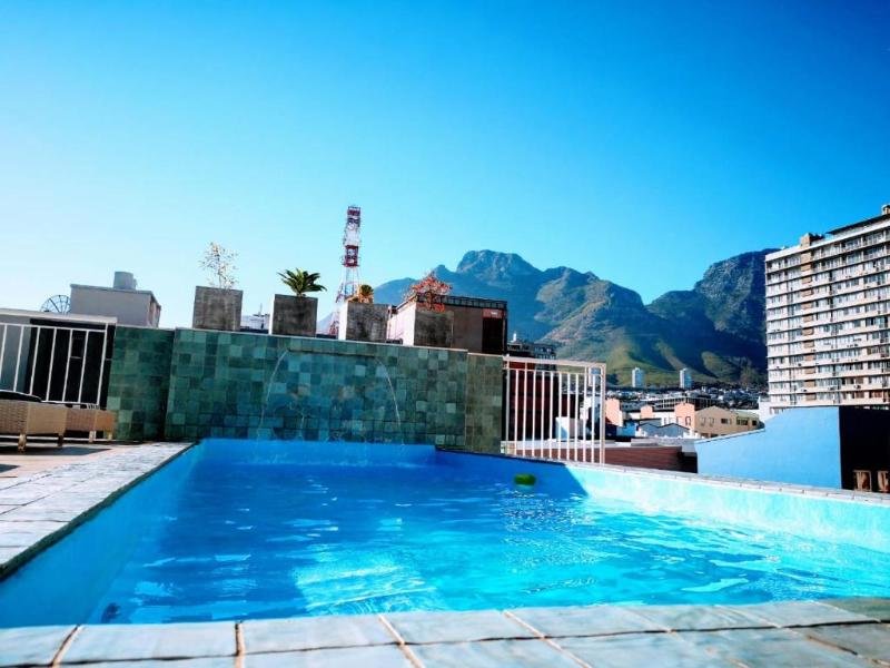 urban oasis aparthotel