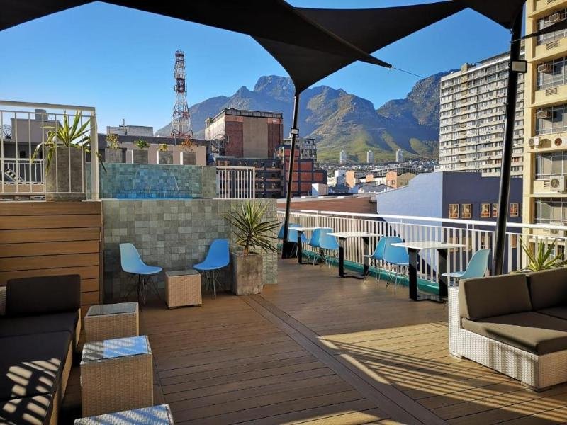 urban oasis aparthotel