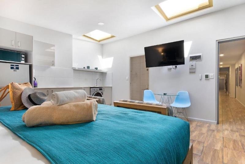 urban oasis aparthotel