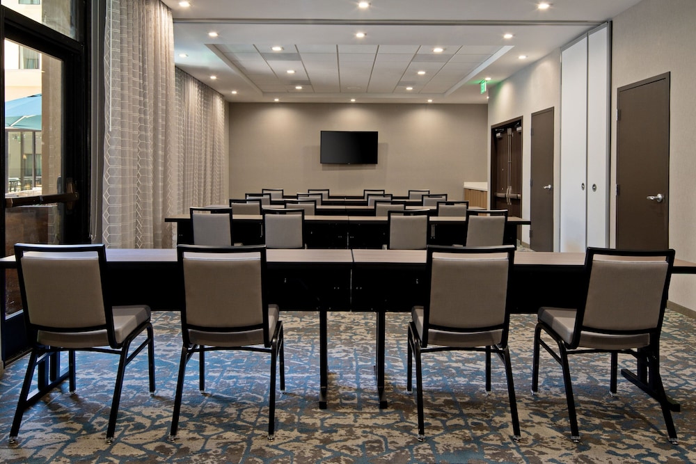 springhill suites by marriott valencia