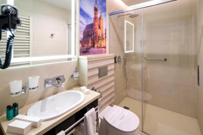 sky hotel krakow