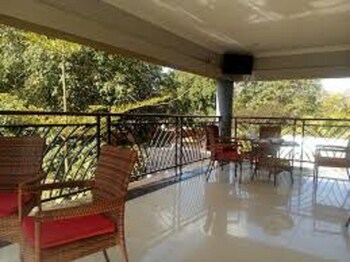Royal Cashrise Lodge,,3.5 star