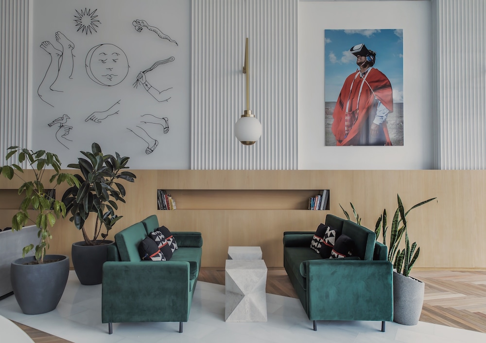 met hotel
