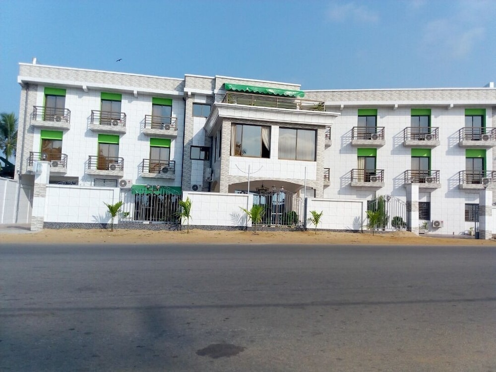 hotel samaki plage