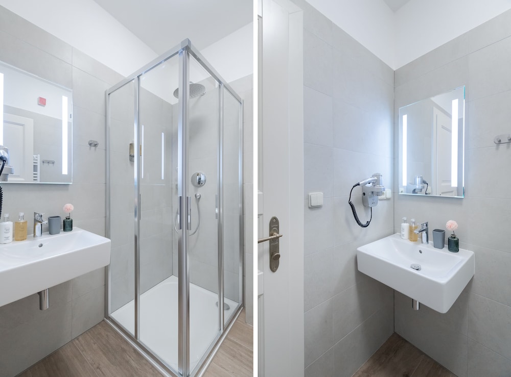 eight secrets boutique residence