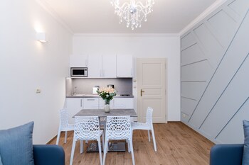 eight secrets boutique residence