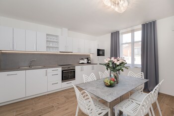 eight secrets boutique residence
