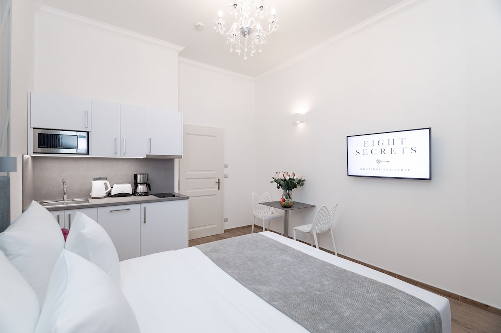 eight secrets boutique residence