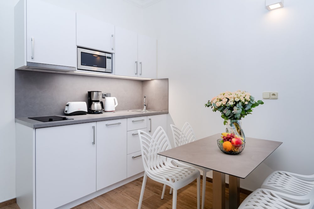 eight secrets boutique residence
