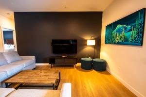 basecamp resorts revelstoke