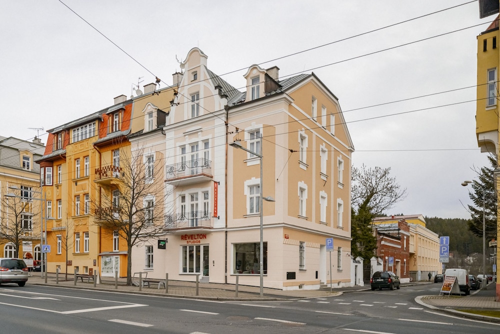 revelton studios marianske lazne