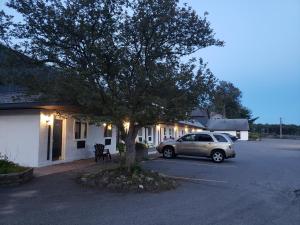 jolly roger inn and resort