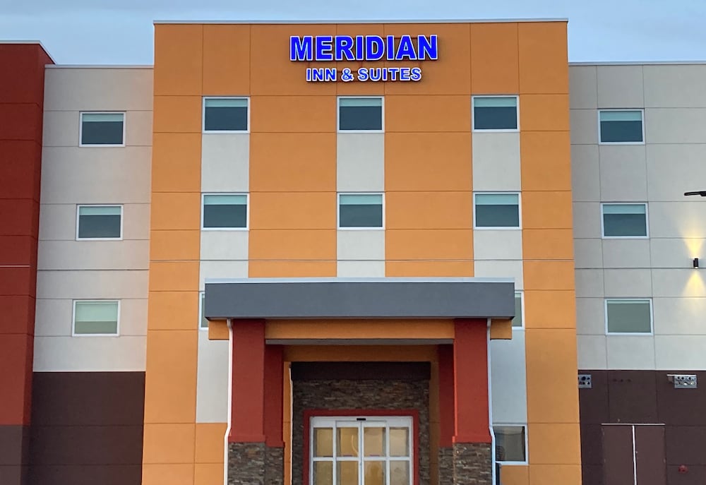 meridian inn and suites regina airport