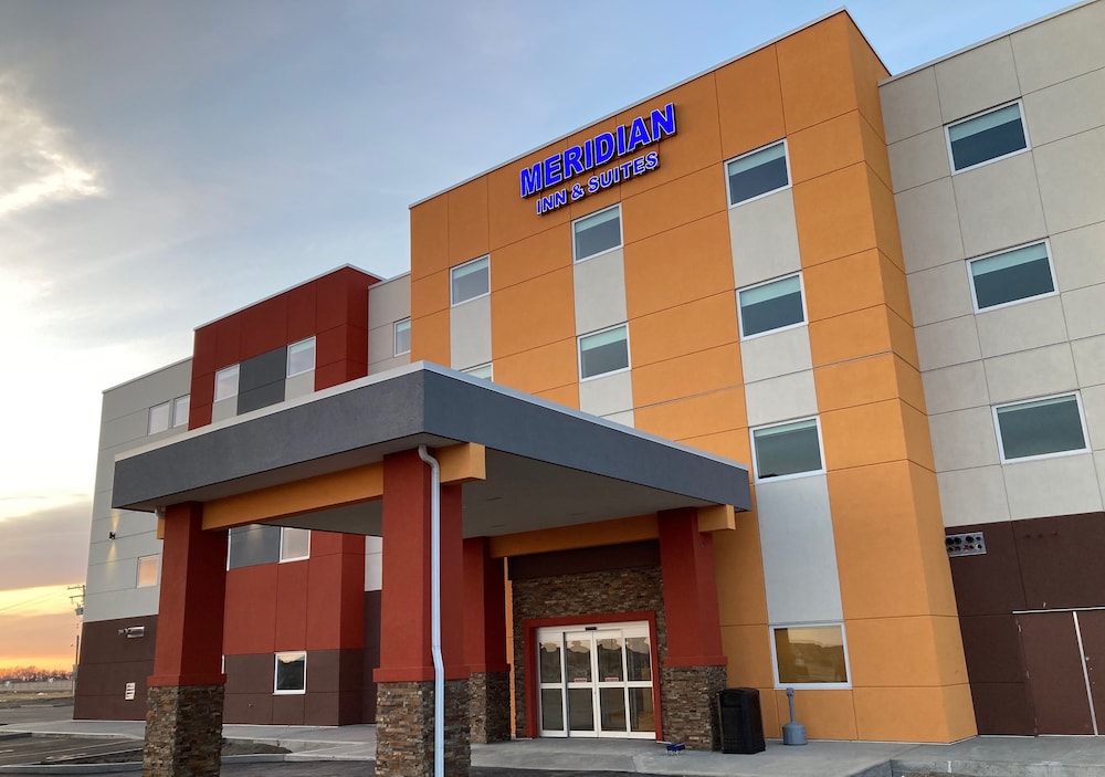 meridian inn and suites regina airport