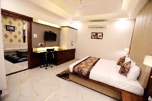 hotel neva ji palace