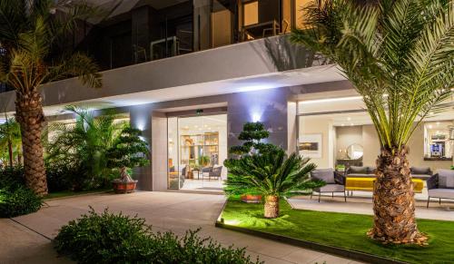 blue line apartment hotel