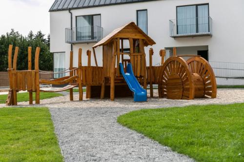 Maladinovo,Liptovský Mikuláš>>Liptovsky Mikulas,3.5 star
