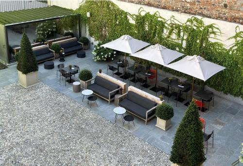 opera 35 boutique hotel