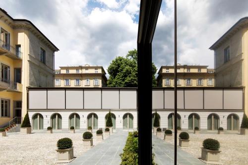 opera 35 boutique hotel