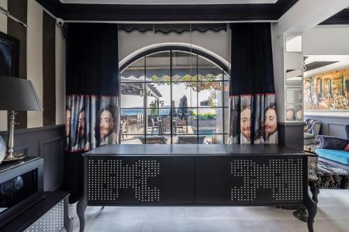 art and interiors boutique hotel