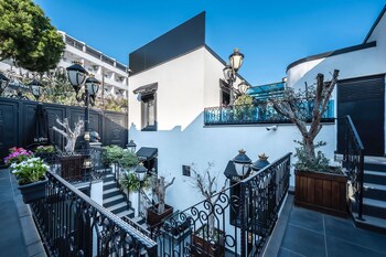 art and interiors boutique hotel
