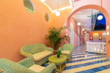 casa movida hostel