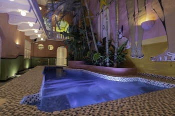 casa movida hostel