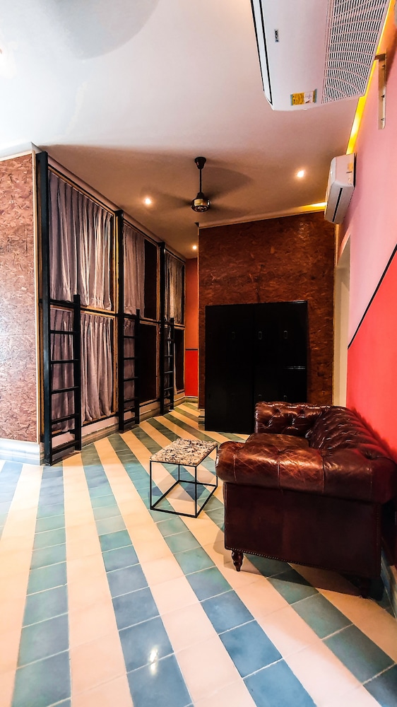 casa movida hostel