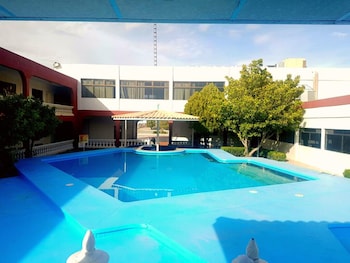 kavia meoqui hotel and suites
