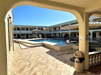 kavia meoqui hotel and suites