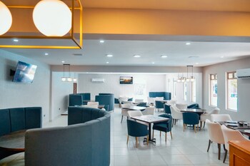 kavia meoqui hotel and suites