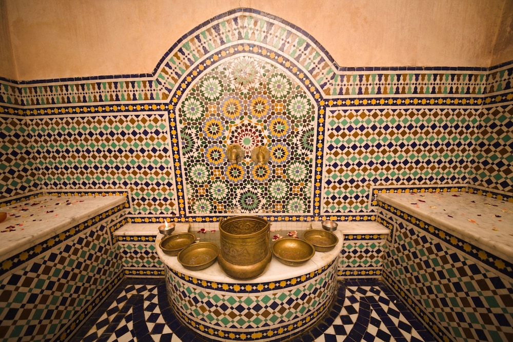 alwalid hotel