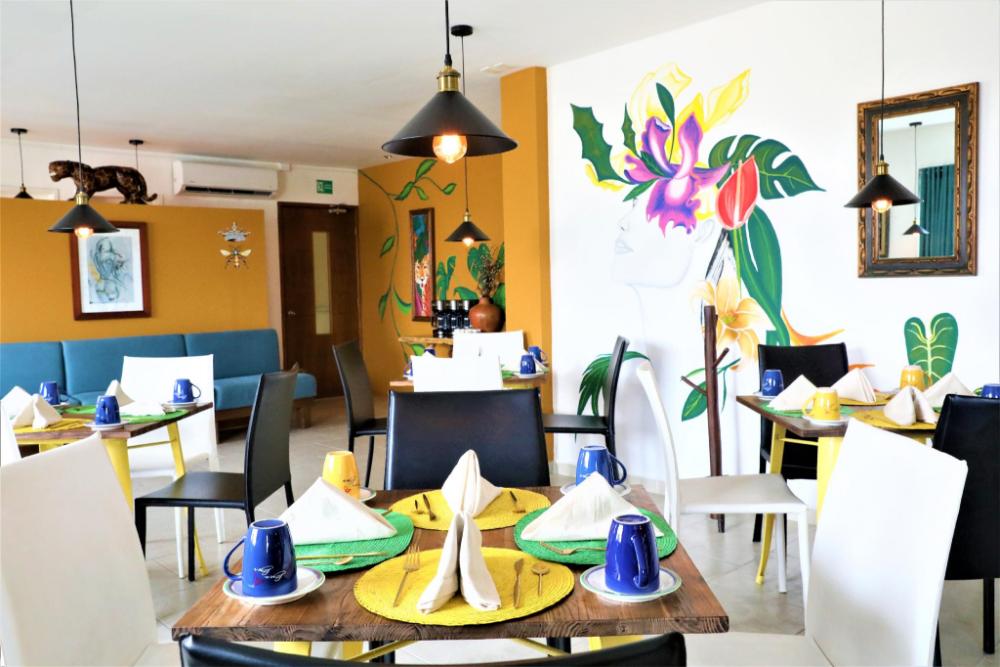 12 bees hotel