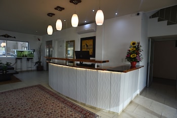 12 bees hotel