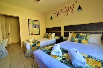 12 bees hotel