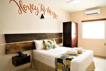 12 bees hotel