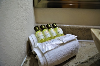 12 bees hotel