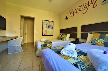 12 bees hotel