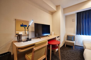 ysinn naha orokuekimae