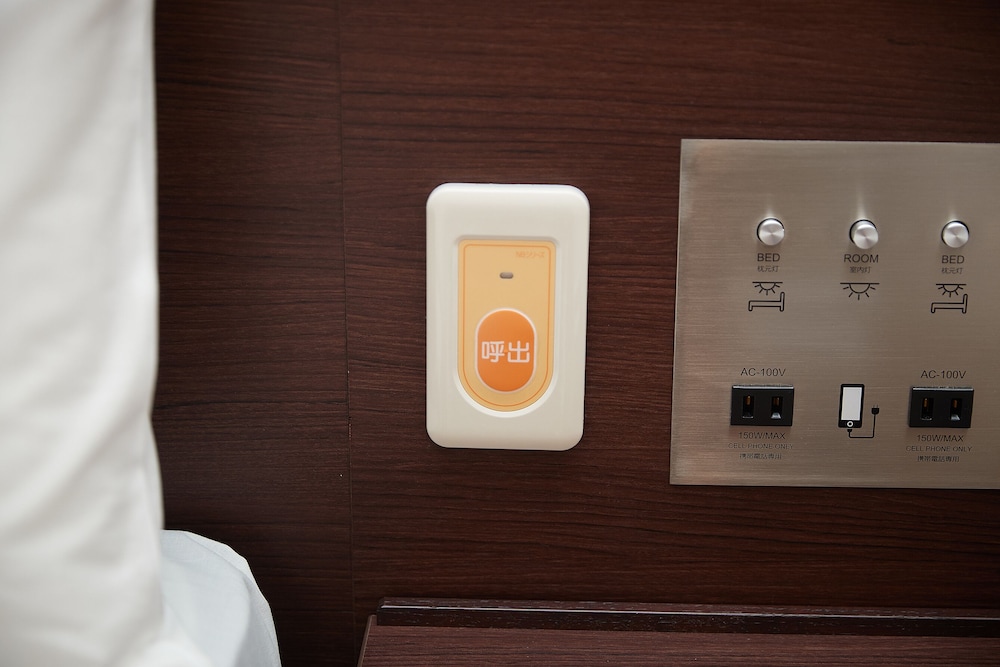 ysinn naha orokuekimae